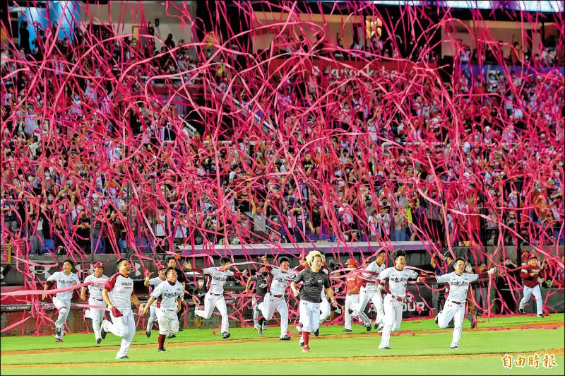 樂天桃猿的轉向訊號：從冠軍球隊到企業管理邏輯重構